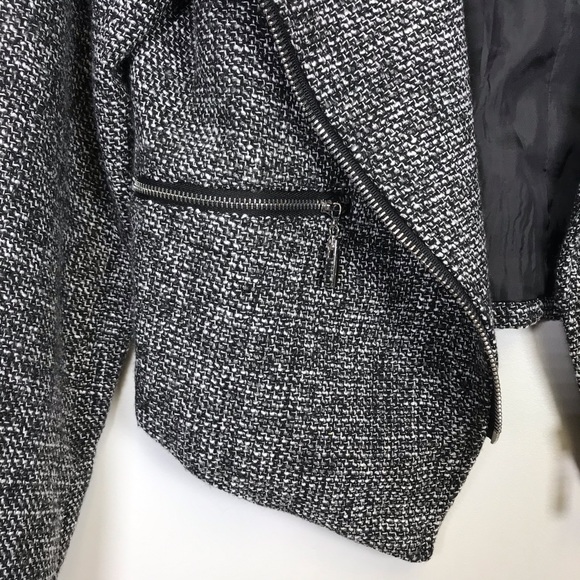 Eden Court Black and White Zipper Jacket - Picture 4 of 5